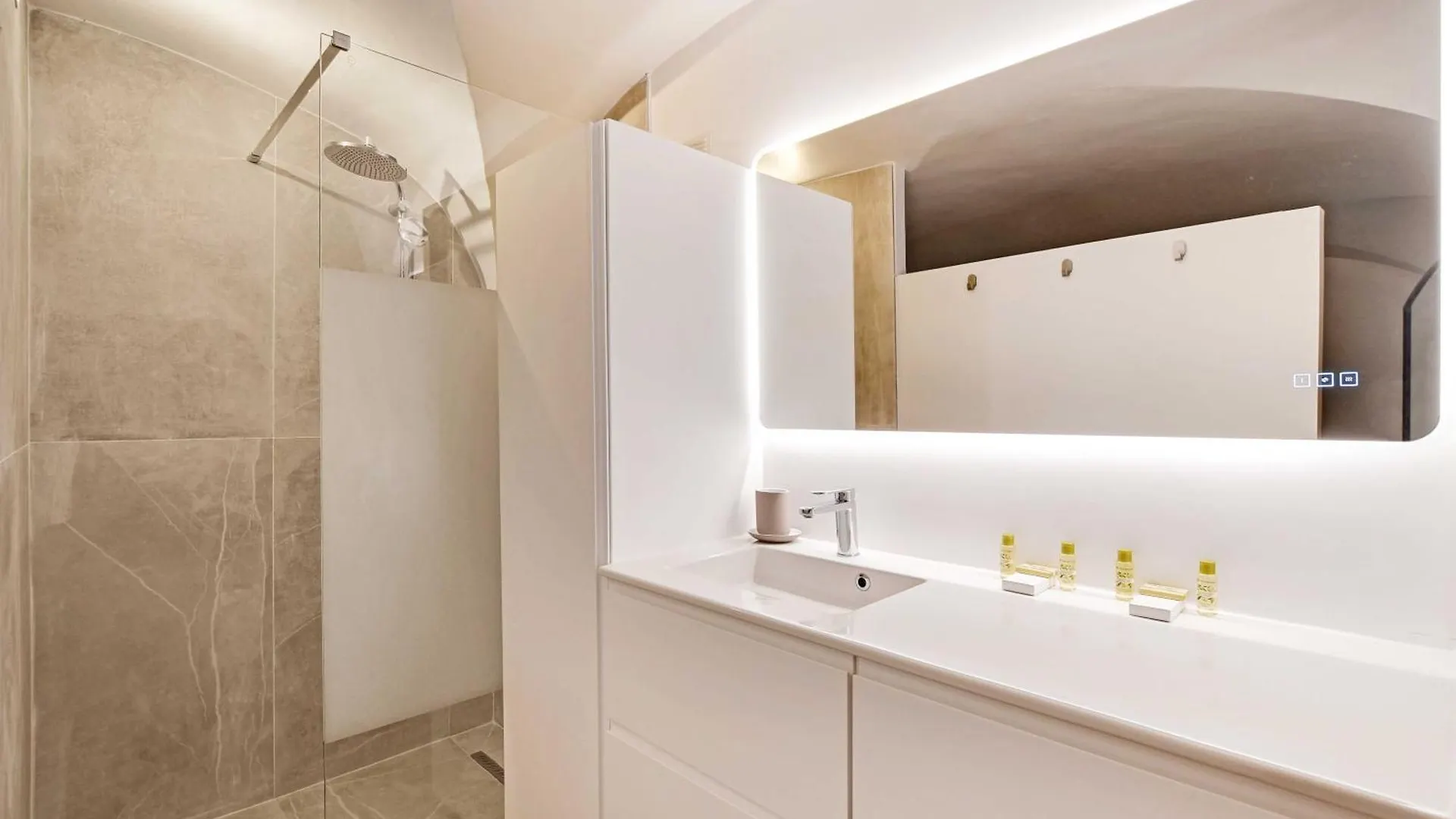 Stylish Flat In The Heart Of The City Apartman *